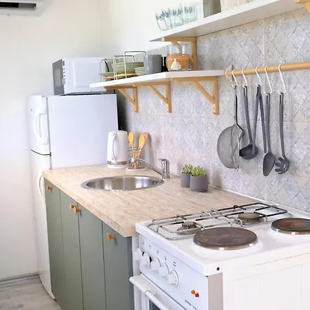 Prázdninový dům Olive Garden With Hot Tub