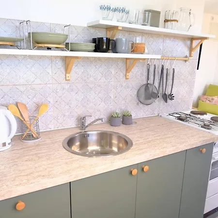 Olive Garden With Hot Tub Prázdninový dům *