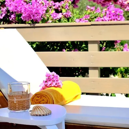 Olive Garden With Hot Tub