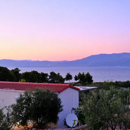 Olive Garden With Hot Tub *